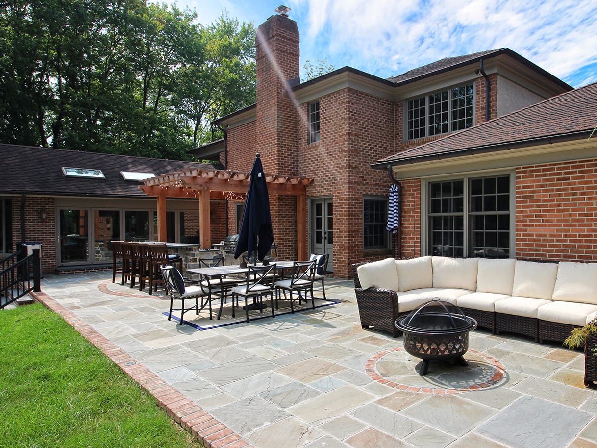 Patio Builders In Northern Virginia having a patio